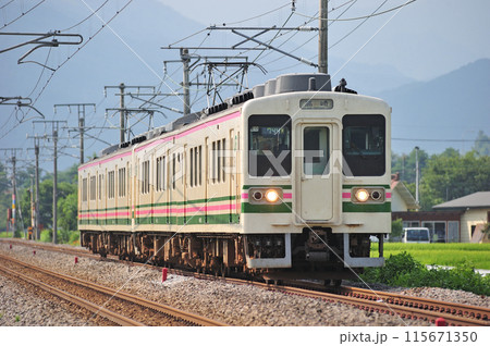 上越線 後閑ー沼田 JR東日本 107系 R13+R11編成(高崎) 上越線 後閑ー沼田 JR東日本 107系 R13+R11編成(高崎) 115671350