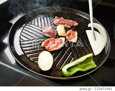 士別サフォークジンギスカン 1~2才未満の超希少な羊肉「ホゲット」程良く脂ののった衝撃的な美味しさ 士別サフォークジンギスカン 1~2才未満の超希少な羊肉「ホゲット」程良く脂ののった衝撃的な美味しさ 115672492