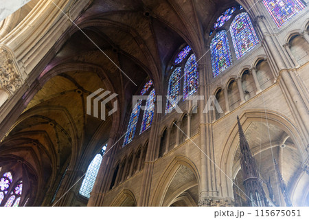 Interior of the Cathedral of Notre-Dame de Reims 115675051