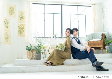 ブライダル　ウェディング　新郎新婦 115675366