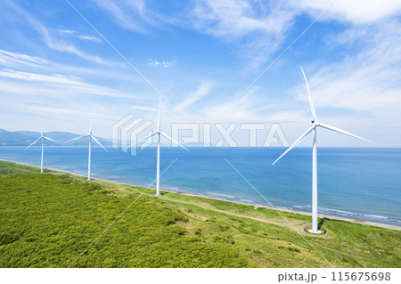 海に立つ風車（空撮） 115675698