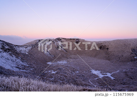 阿蘇の風景 杵島岳山頂 阿蘇の風景 杵島岳山頂 115675969