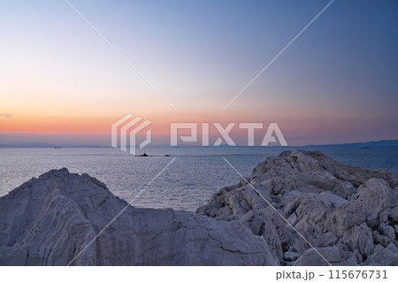 【白崎海洋公園の夕刻】 和歌山県日高郡由良町大字大引 115676731