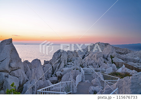 【白崎海洋公園の夕刻】 和歌山県日高郡由良町大字大引 115676733