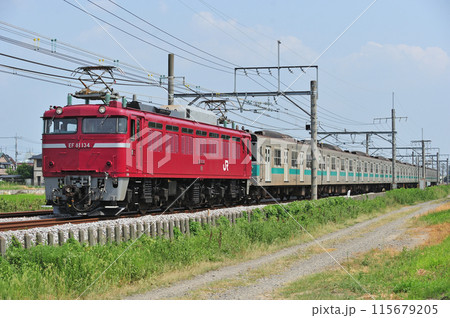 高崎線　行田ー熊谷　JR東日本　EF81-134＋203系100番台　マト69編成　廃車回送 115679205