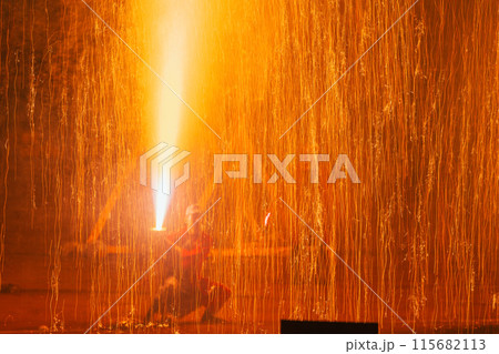 愛知豊橋の手筒花火 115682113