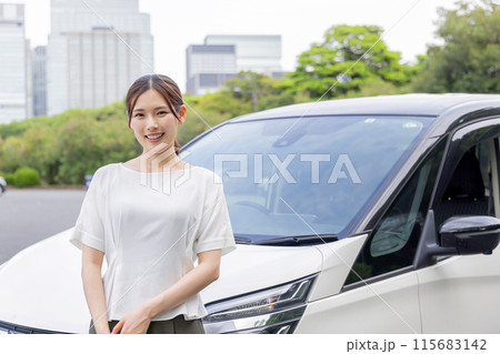 若い女性 運転 若い女性 運転 115683142