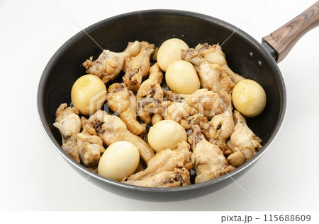 鶏手羽元とたまごの甘辛煮 115688609