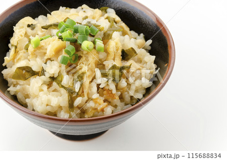 油揚げとワカメの炊き込みご飯 油揚げとワカメの炊き込みご飯 115688834