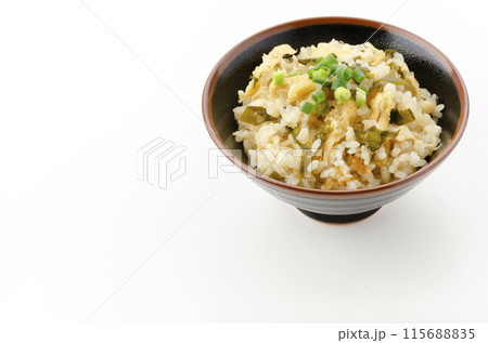 油揚げとワカメの炊き込みご飯 油揚げとワカメの炊き込みご飯 115688835