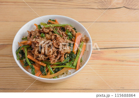 豚肉とナムルの丼 豚肉とナムルの丼 115688864