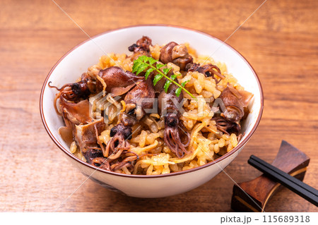 ほたるいかの炊き込みご飯 115689318
