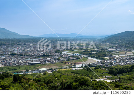 世界遺産 高野山町石道の展望台から雄大な紀ノ川を望む　朝日百選 115690286