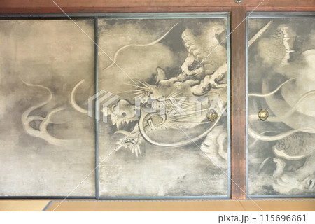 需要文化財 「雲龍図」 障壁画 阿 需要文化財 「雲龍図」 障壁画 阿 建