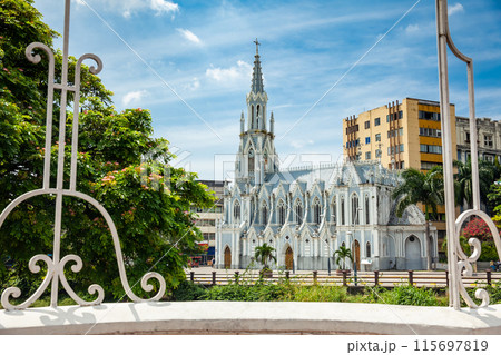View from the historic Ortiz Bridge of the beautiful La Ermita church built on a gothic style on the city of Cali in Colombia. 115697819