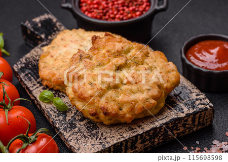 Delicious fried chicken chops with salt, spices and herbs 115698598