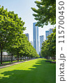 新緑が美しい春の凱旋濠 115700450