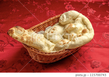 ナン　インド料理 115700743