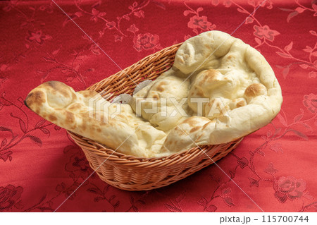 ナン　インド料理 115700744