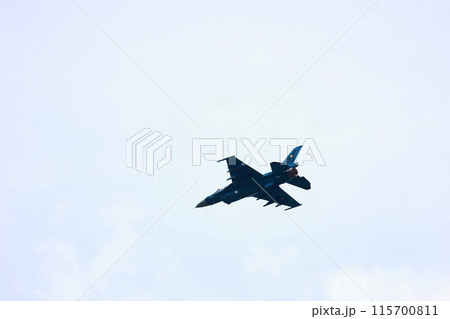 F-2　戦闘機の低空飛行 115700811