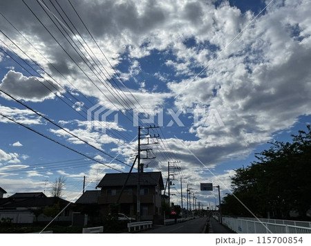 ある日の雲 115700854