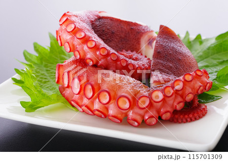 美味しそうにボイルされた真だこの足 115701309