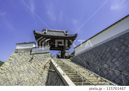 生口島　万徳寺　山門　広島県尾道市 115701487