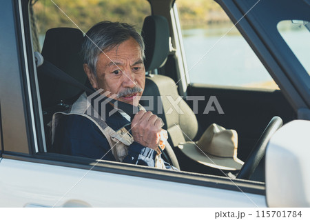 高齢運転者 高齢運転者 115701784