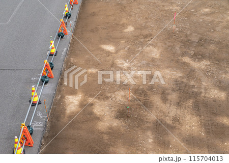 上から見た道路工事現場 115704013