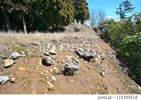 但馬国「生野城」　曲輪と石垣　 115705618
