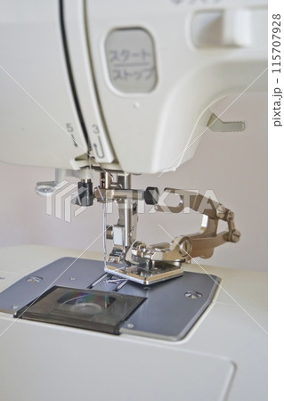 家庭用ミシンのサイドカッター押え 家庭用ミシンのサイドカッター押え 115707928