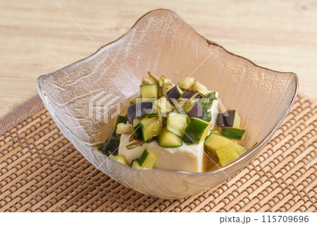 豆腐の夏野菜のせ 115709696