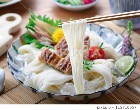 夏の味覚 スタミナ満点 鰻そうめん 115710657