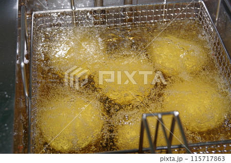 北海道 居酒屋風サクサクほくほくの揚げいも餅2 115717863