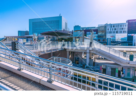日本の横浜都市景観　5月。晴天に恵まれた戸塚駅 東口などを望む＝10日 115719011