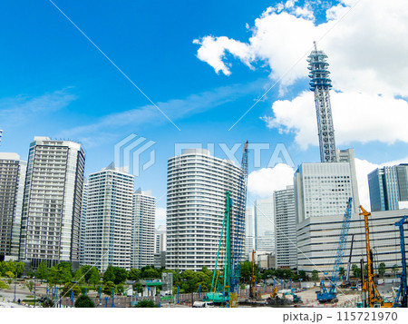 横浜みなとみらいエリアの都会の景色 横浜みなとみらいエリアの都会の景色 115721970