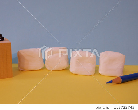 キューブ 4個 テキストスペース アイキャッチ画像 キューブ 4個 テキストスペース アイキャッチ画像 115722743