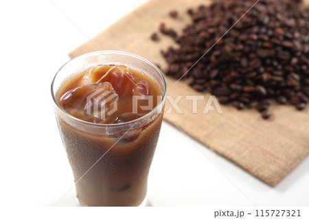 よく冷えたアイスカフェオレ 115727321