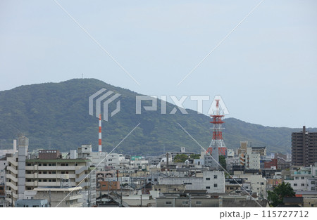 防府天満宮の春風楼から一望する防府市街地と向島 115727712