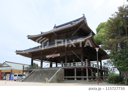 防府天満宮境内西側の春風楼（楼閣式の参籠所） 115727730