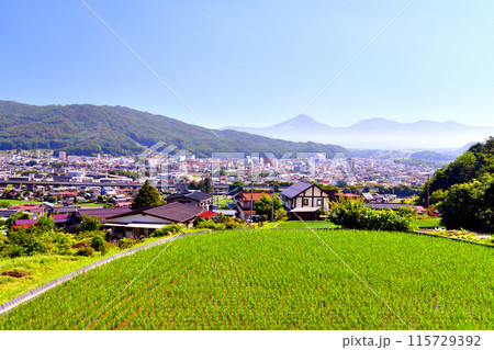 茅野駅周辺、蓼科山方面を望む(長野県茅野市)【2024.6】 115729392
