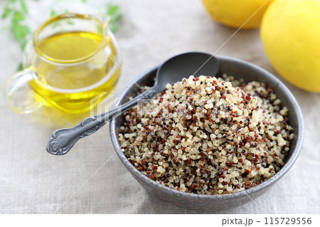 スーパーフードキヌア　茹でたキヌア　炊いたキヌア 115729556