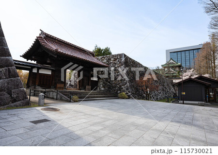 富山城の千歳御門 115730021