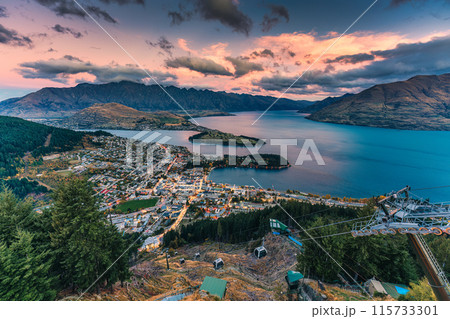 Beautiful sunset sky over illuminated Queenstown with Lake Wakatipu at New Zealand 115733301
