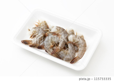 白背景にバナメイエビ 115733335