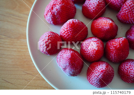 いちご農園の甘くて美味しい冷凍いちご。 115740179