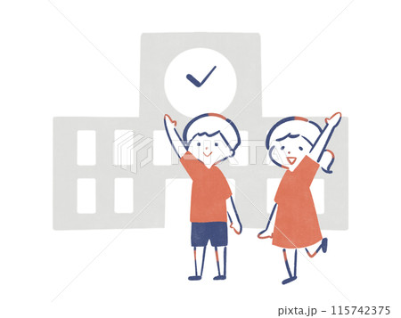 子ども達が校庭で遊ぶ 115742375
