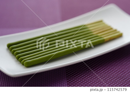 ポッキー　濃い深み抹茶 115742579