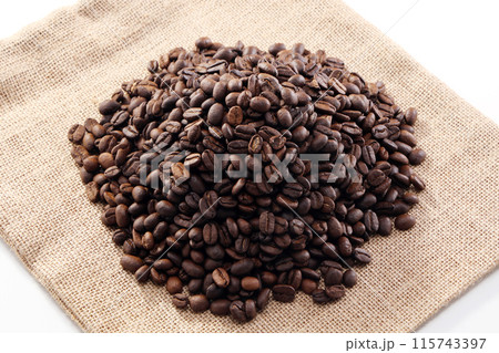 コーヒー豆  115743397