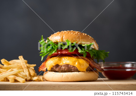 ハンバーガー ハンバーガー 115743414